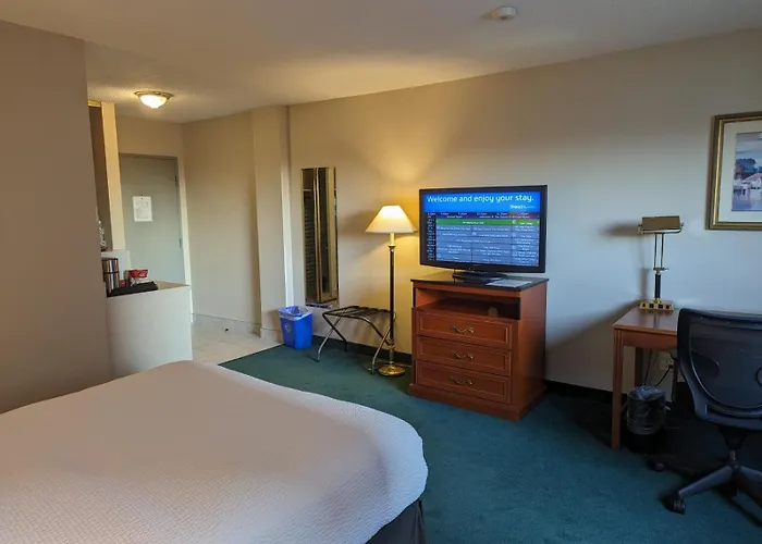 Nomad Hotel & Suites