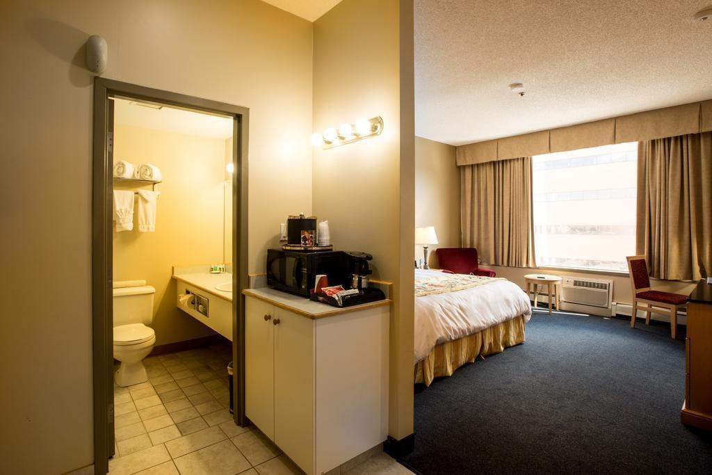 Hotel Nomad & 3*